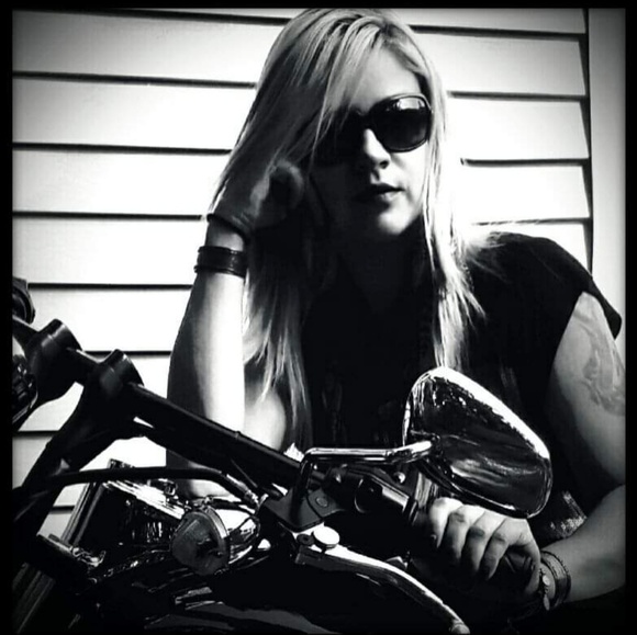 ๐ Welcome to my closet!โ๐๐ - Picture 5 of 8